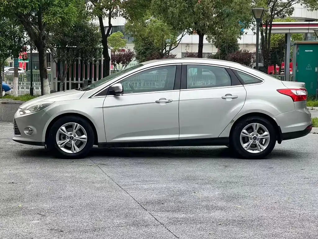 Ford Focus — миниатюра 17