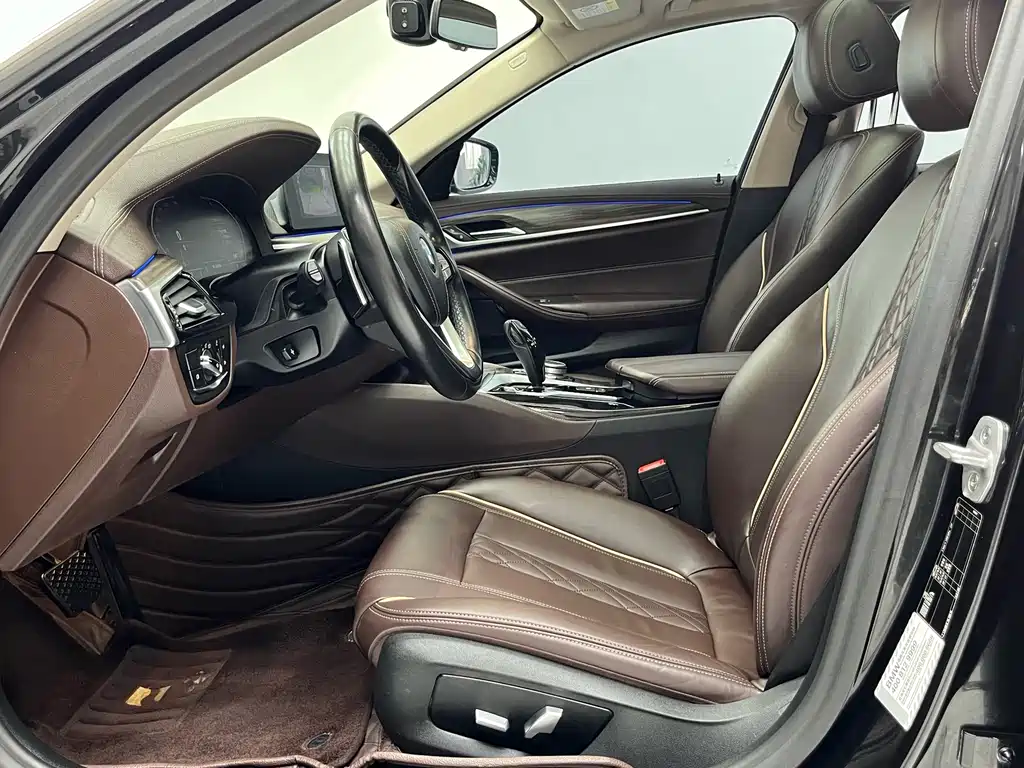 BMW 5 Series — миниатюра 3