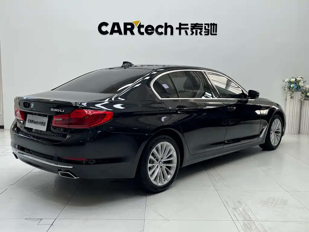 BMW 5 Series — миниатюра 8