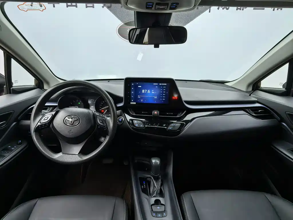 Toyota IZOA — миниатюра 9