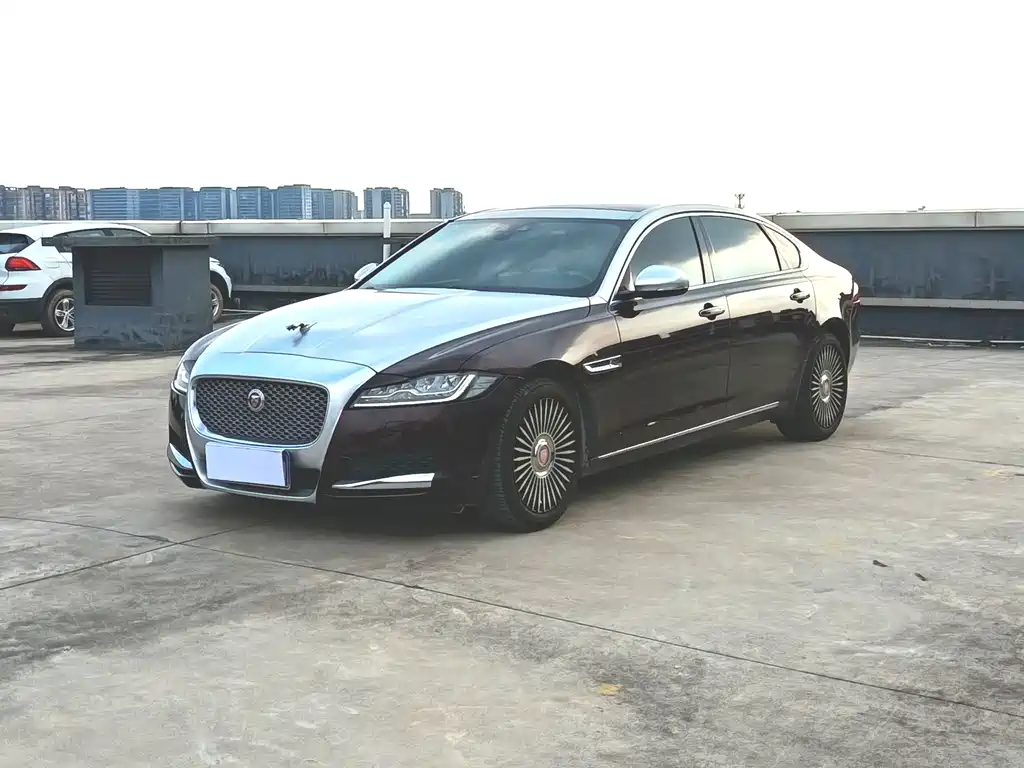 Купить Jaguar XFL