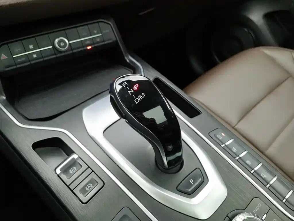 Wey Wey VV5 — миниатюра 13