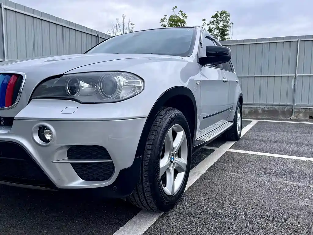 BMW X5 (Import) — миниатюра 7