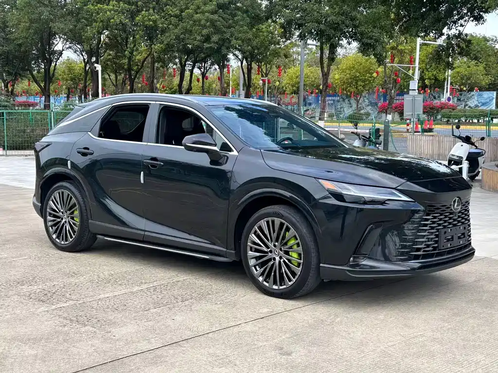 Lexus RX 2023