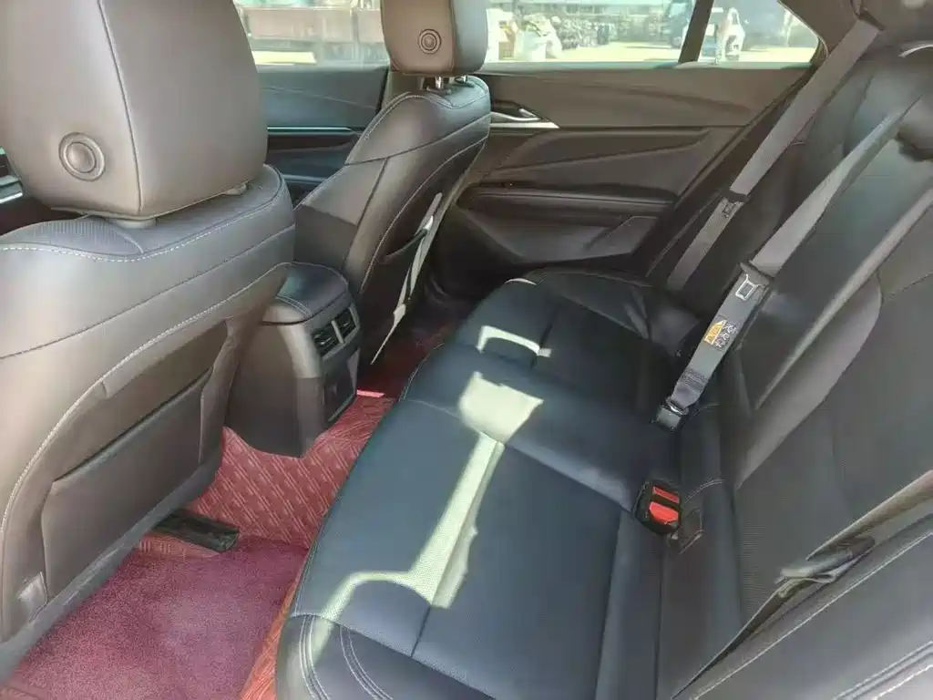 Cadillac CT4 — миниатюра 6