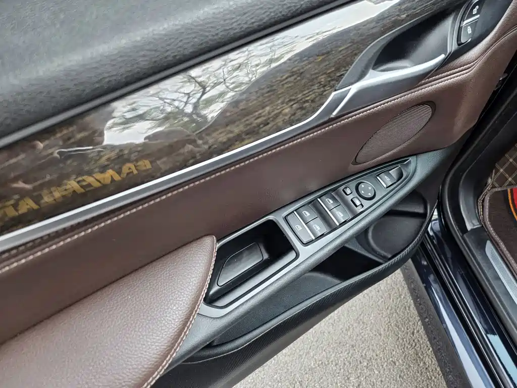 BMW X5 (Import) — миниатюра 23