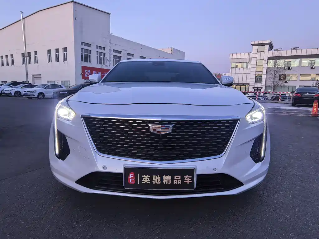 CADILLAC CT6