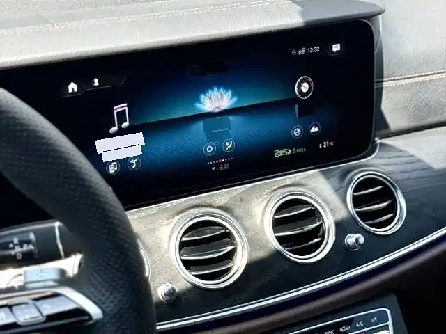 Mercedes-Benz E-Class — миниатюра 9