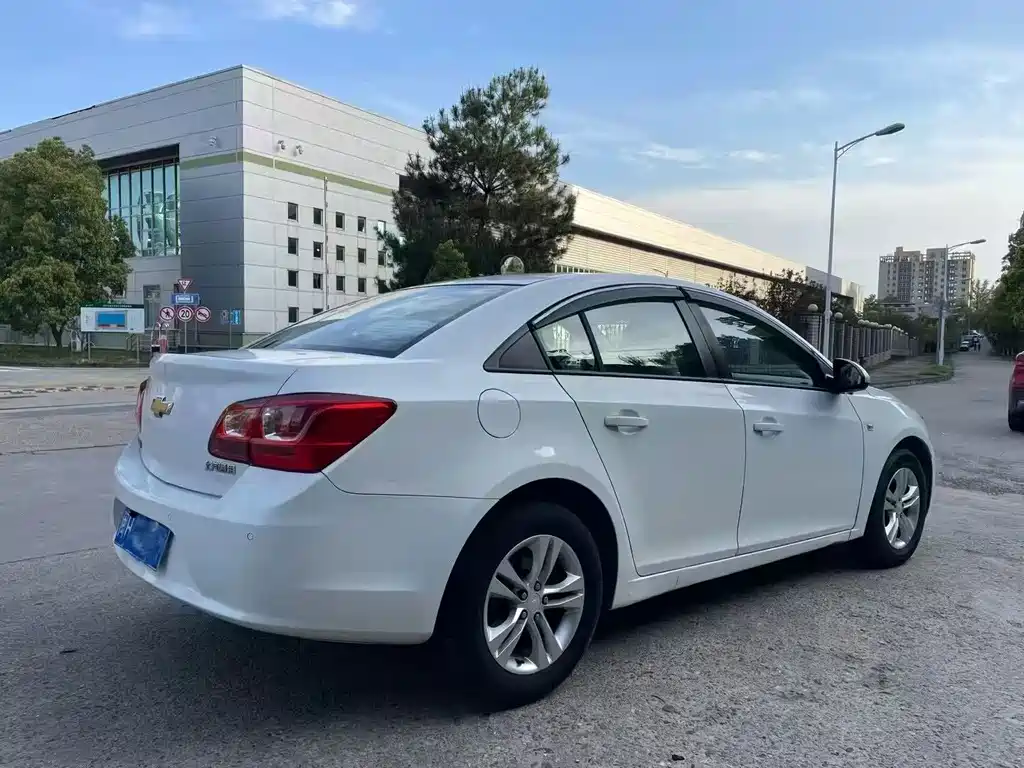 Chevrolet Cruze — миниатюра 3