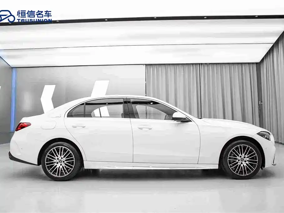 Mercedes-Benz C-Class — миниатюра 4