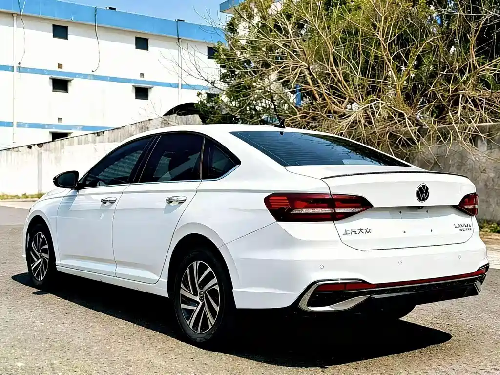 Volkswagen Lavida — миниатюра 7