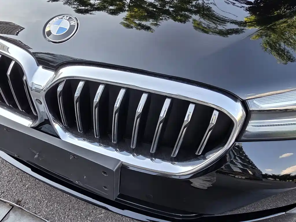 BMW 5 Series — миниатюра 20