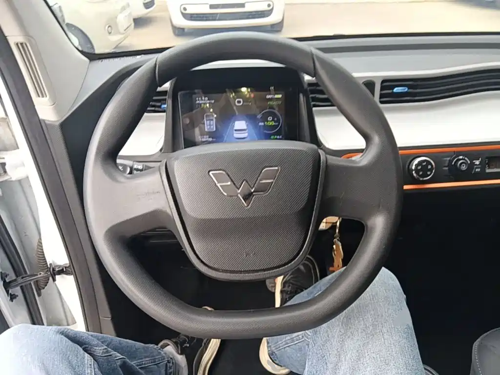 Wuling MINIEV — миниатюра 11