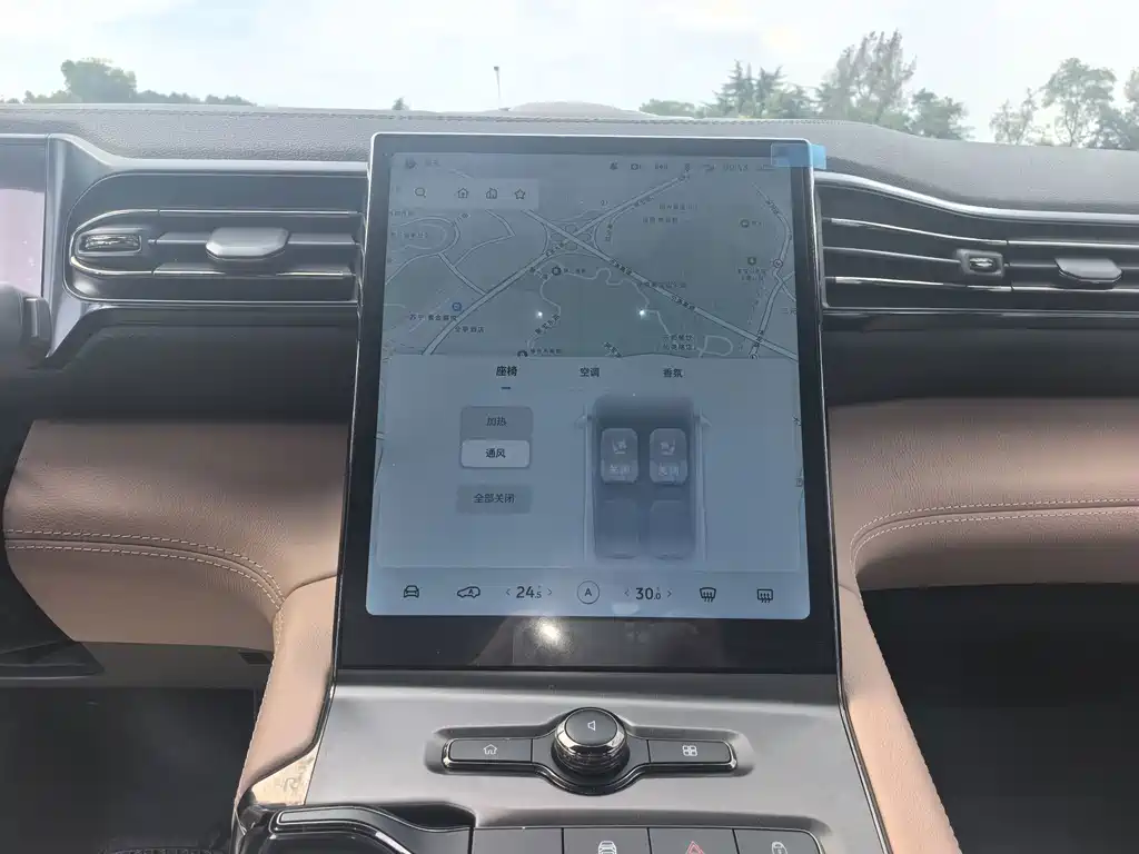 NIO ES6 — миниатюра 12