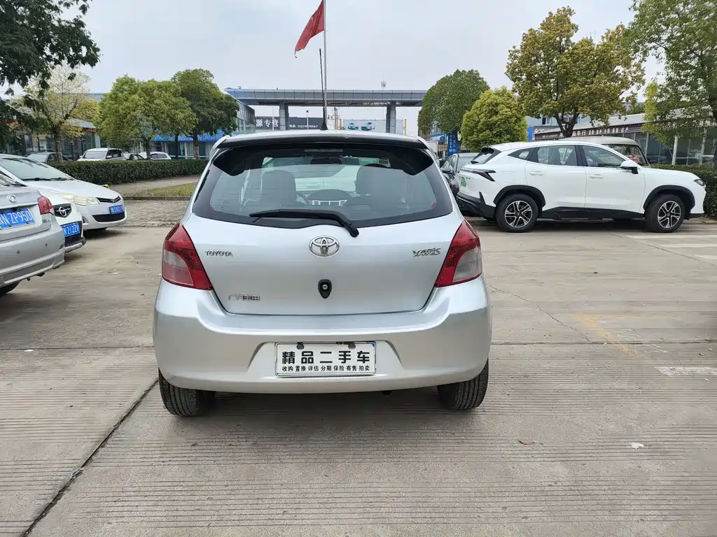 Toyota Yaris — миниатюра 6