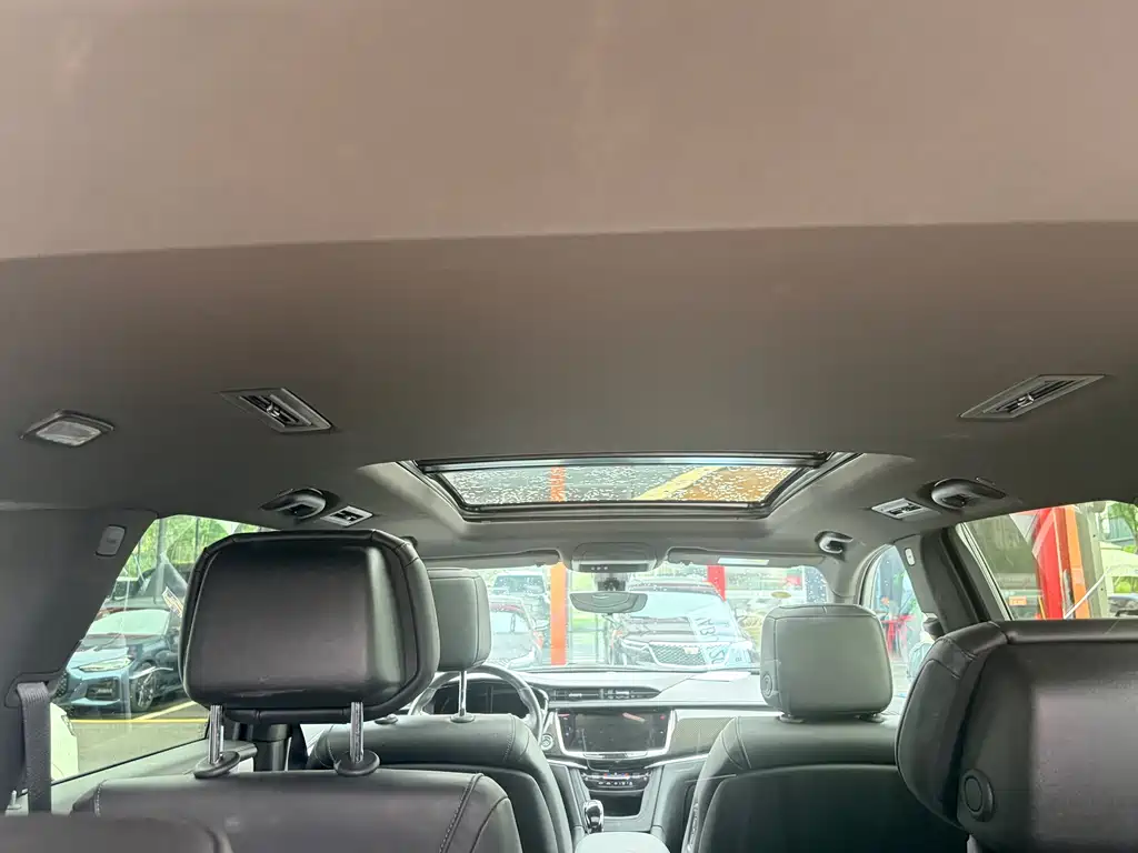 Cadillac XT6 — миниатюра 13