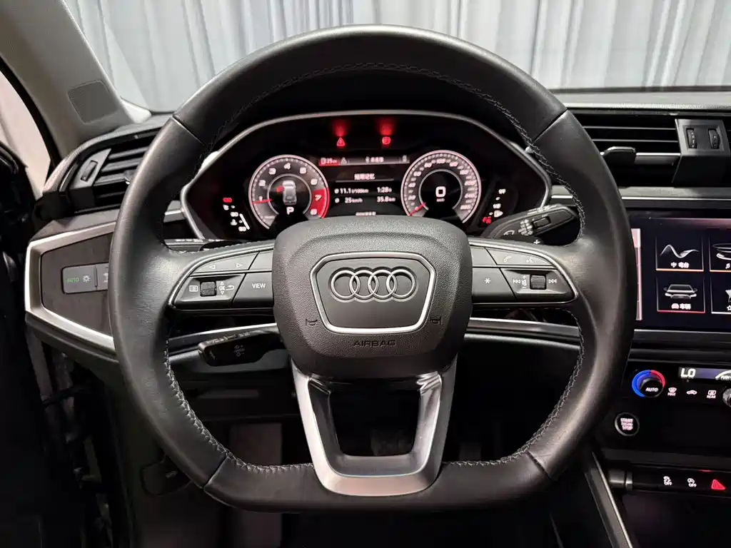 Audi Q3 — миниатюра 15