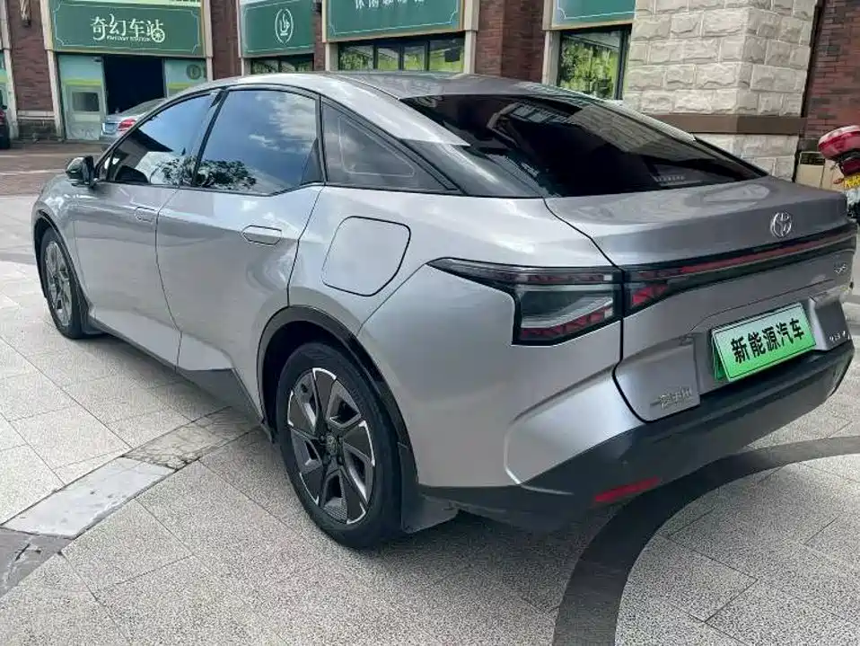 Toyota bZ3 — миниатюра 7