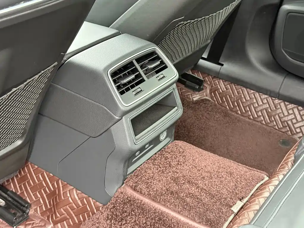 Audi A6L — миниатюра 9