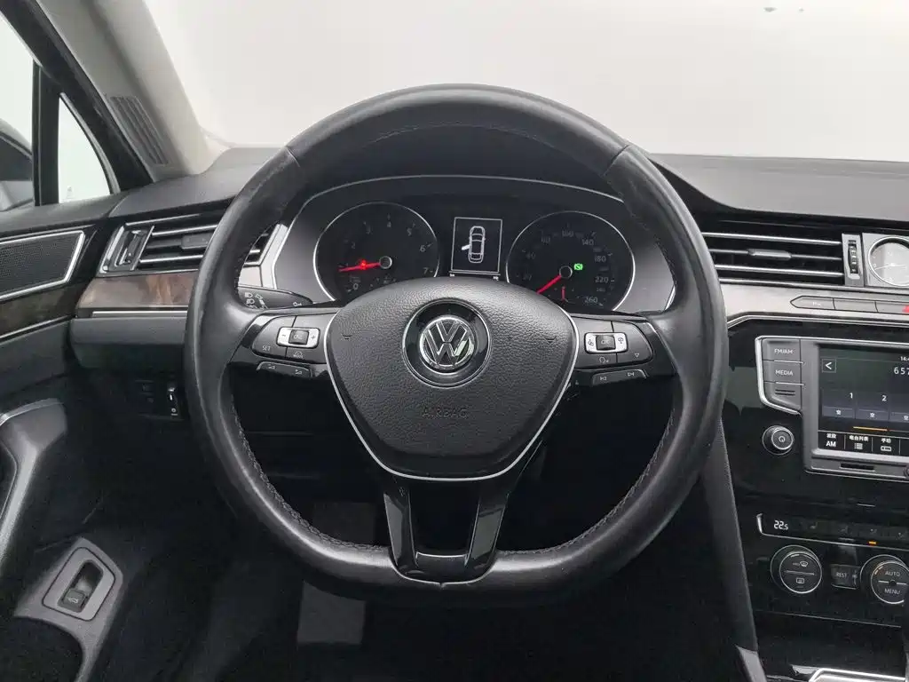 Volkswagen Magotan — миниатюра 11