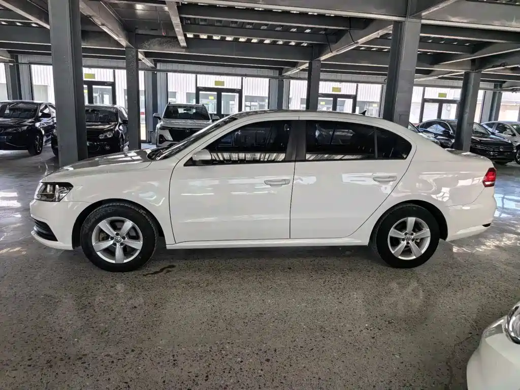 Volkswagen Lavida — миниатюра 8