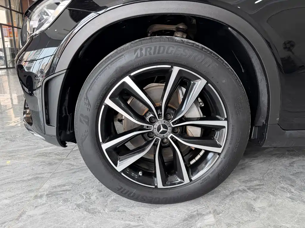 Mercedes-Benz GLC — миниатюра 8