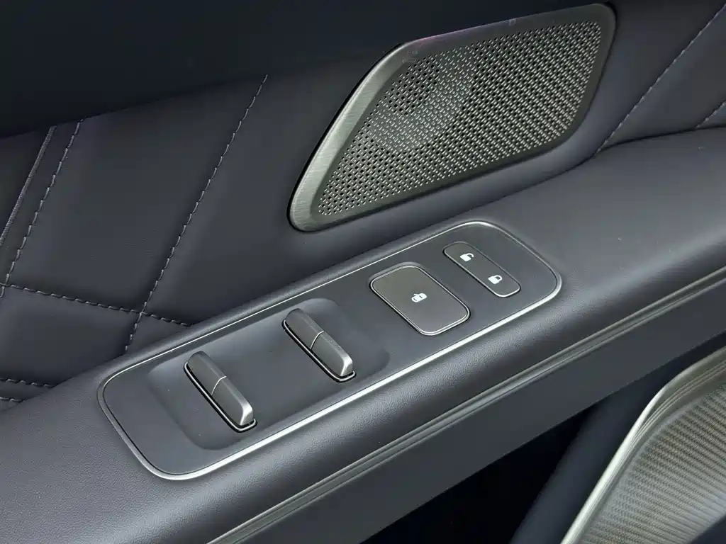 NIO ET9 2025 102kWh
