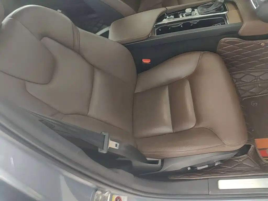 Volvo S90 — миниатюра 25