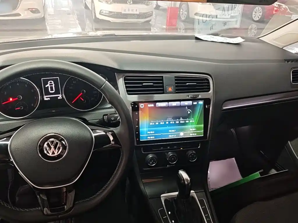 Volkswagen Golf — миниатюра 10