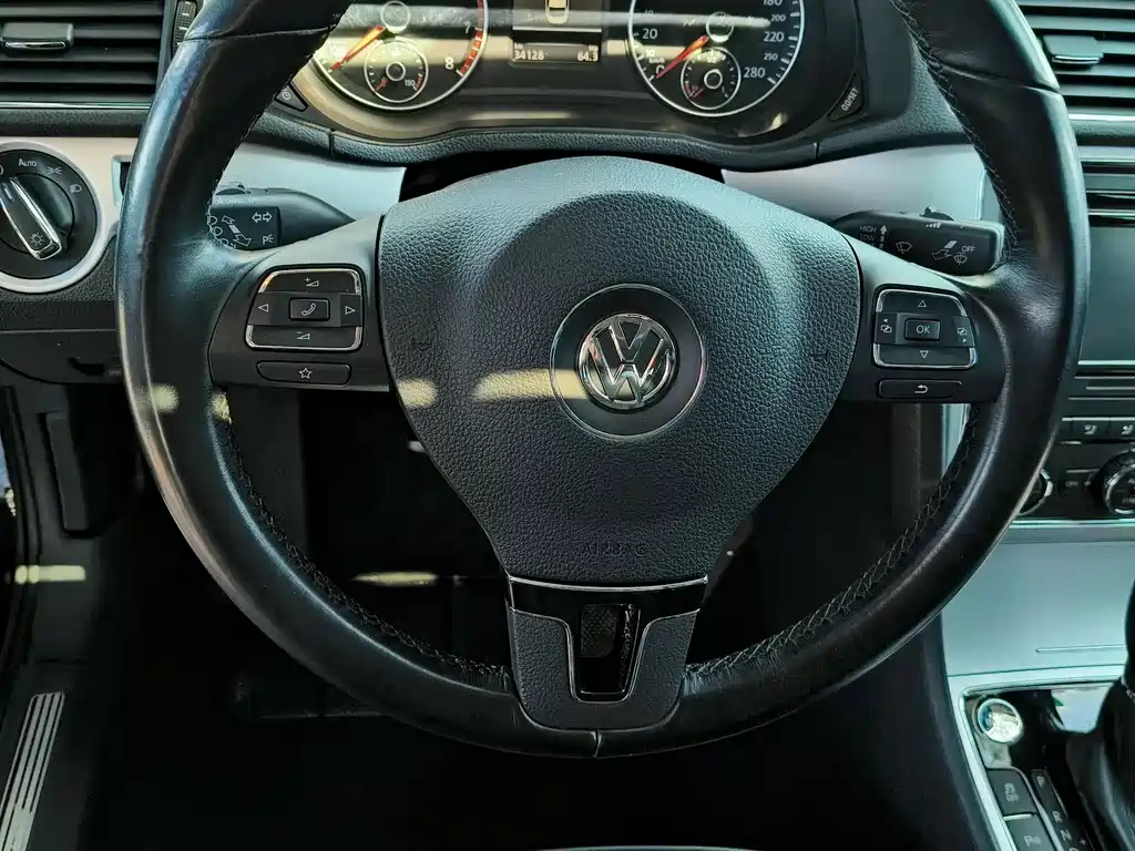 Volkswagen Passat — миниатюра 8