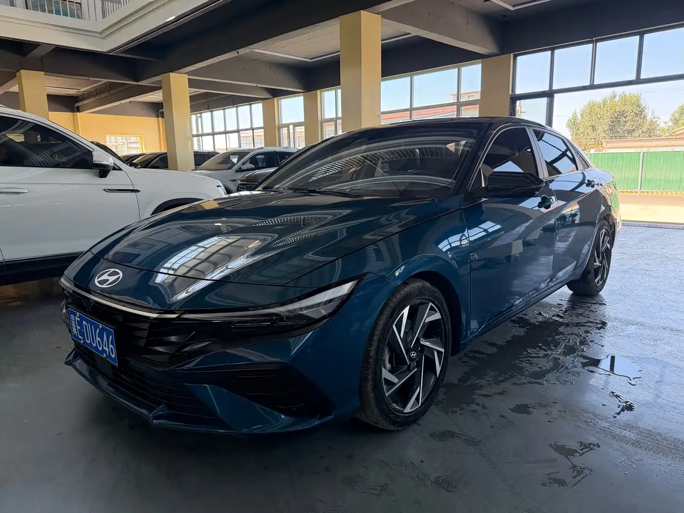 伊兰特 2023款  1.5L CVT TOP旗舰版 2023
