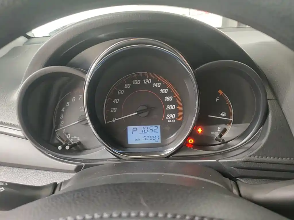 Toyota Yaris L — миниатюра 12