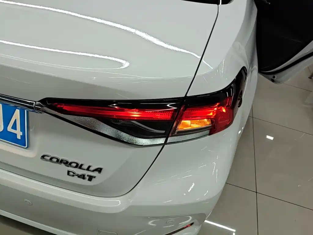 Toyota Corolla — миниатюра 8