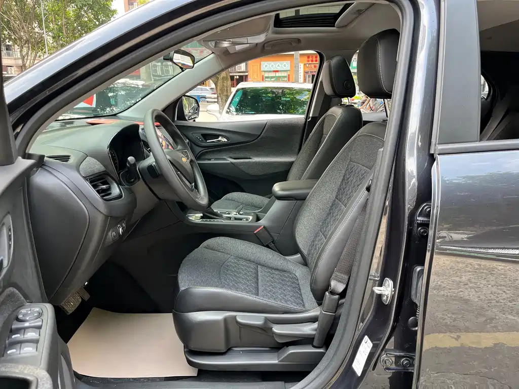 Chevrolet Equinox — миниатюра 9