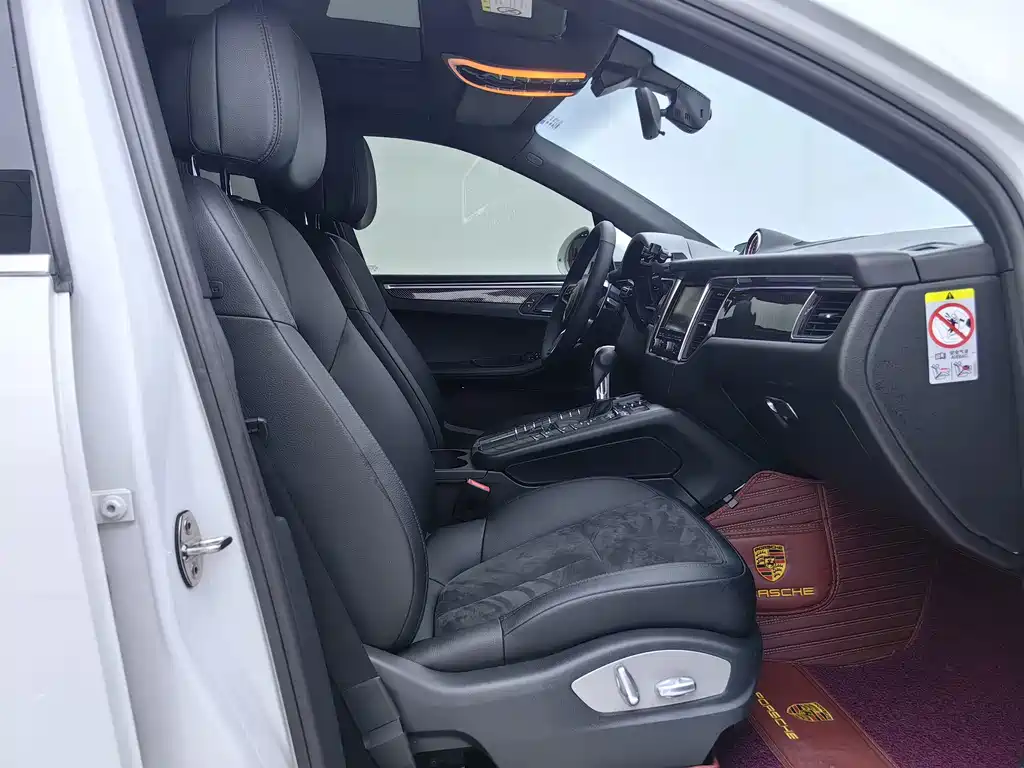 Porsche Macan — миниатюра 11