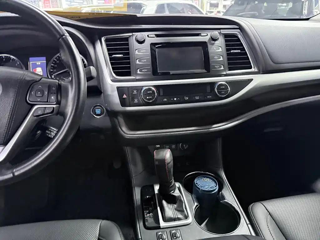 Toyota Highlander — миниатюра 15