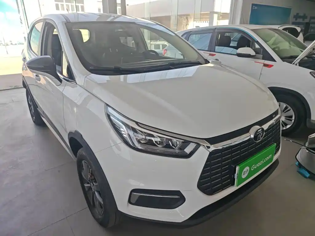 BYD Yuan EV — миниатюра 4