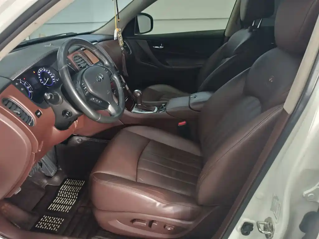Infiniti QX50 (Import) — миниатюра 9