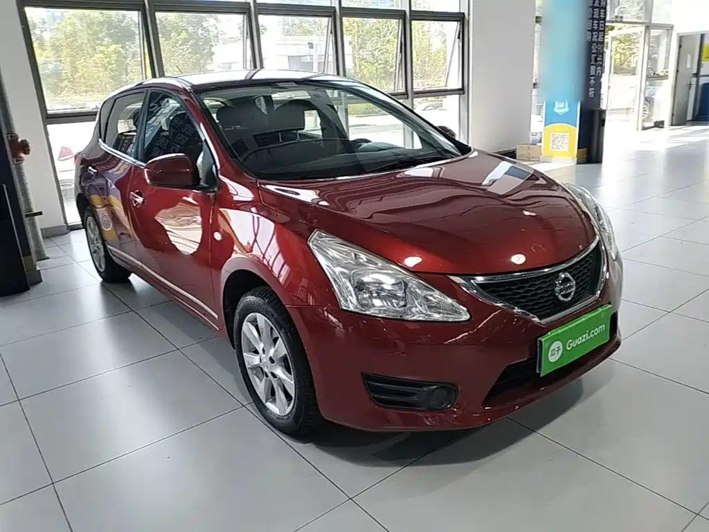 Nissan Tiida — миниатюра 4