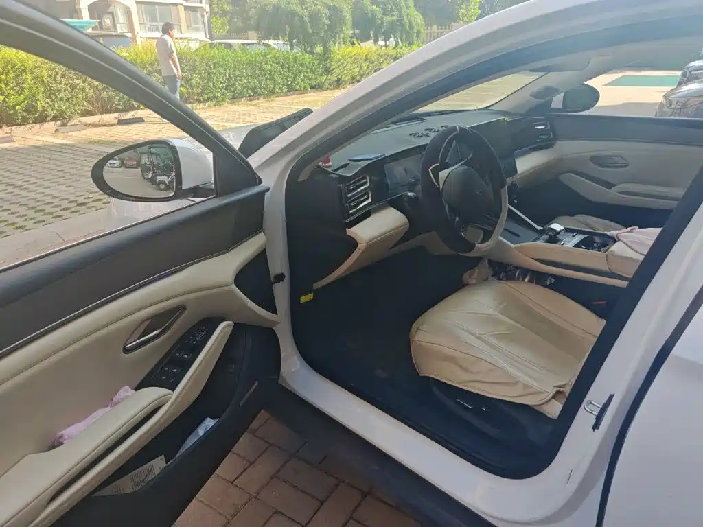 BYD Qin L — миниатюра 12