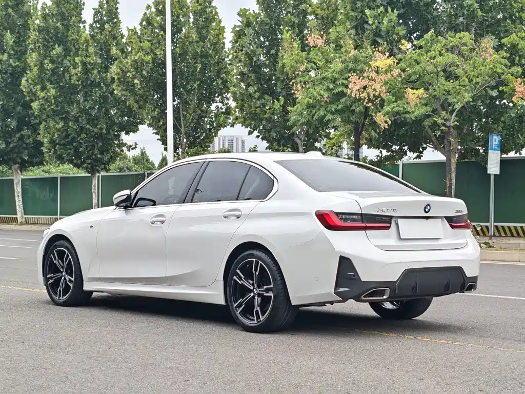 BMW 3 Series — миниатюра 12