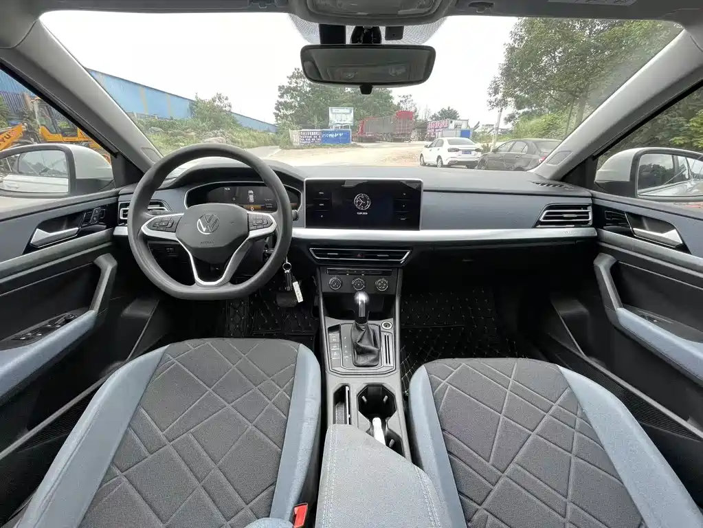 Volkswagen Lavida — миниатюра 5