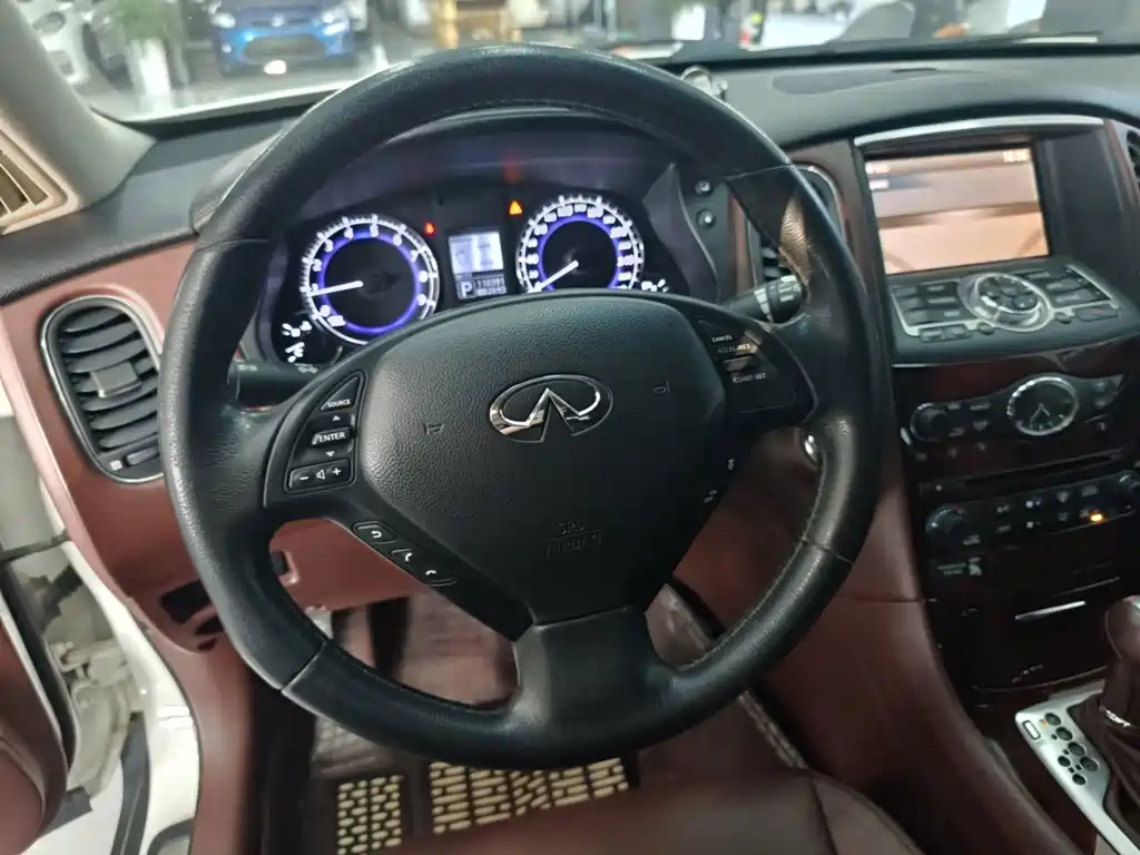 Infiniti QX50 (Import) — миниатюра 11