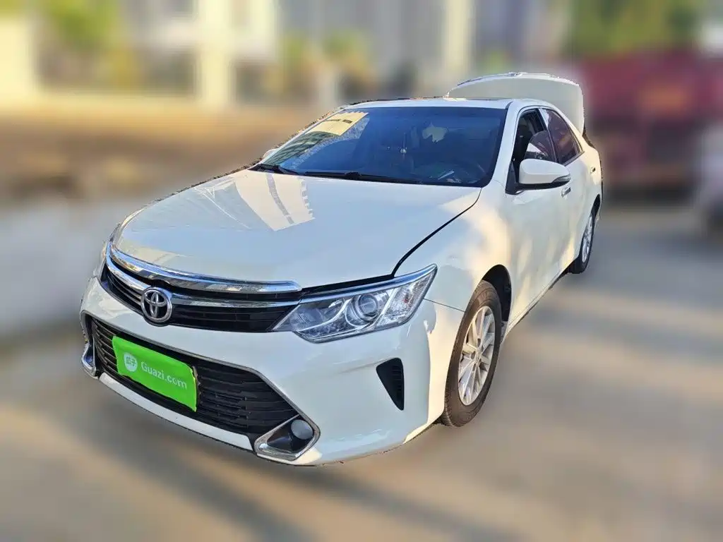 Toyota Camry — миниатюра 2