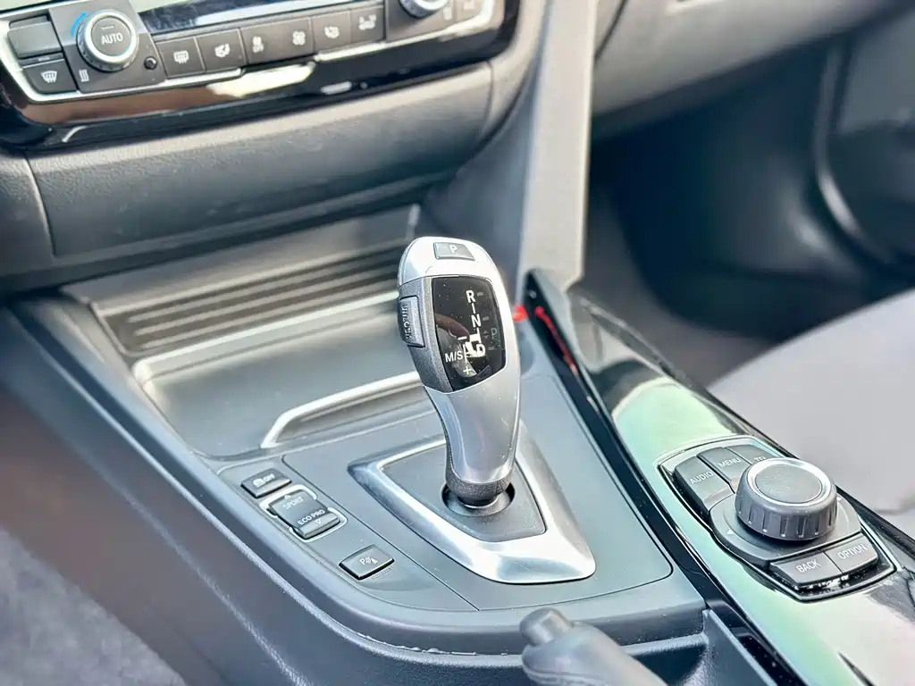 BMW 3 Series — миниатюра 18