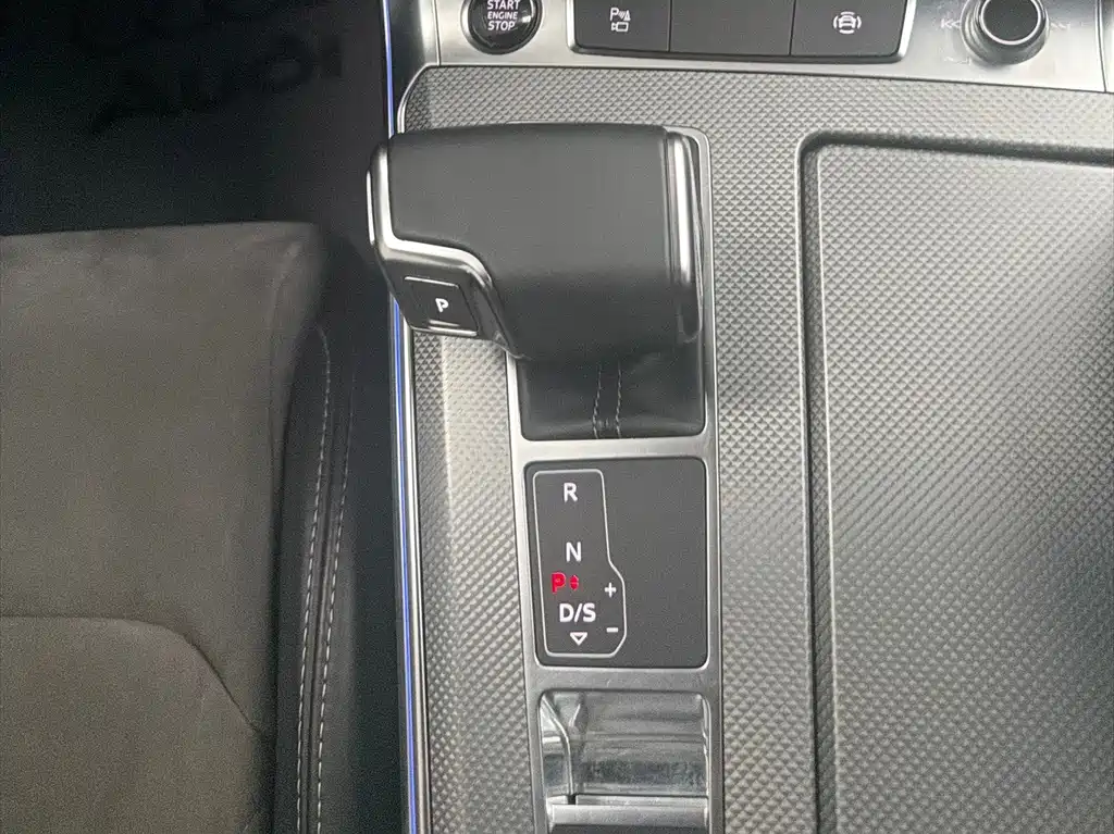 Audi A6L — миниатюра 10