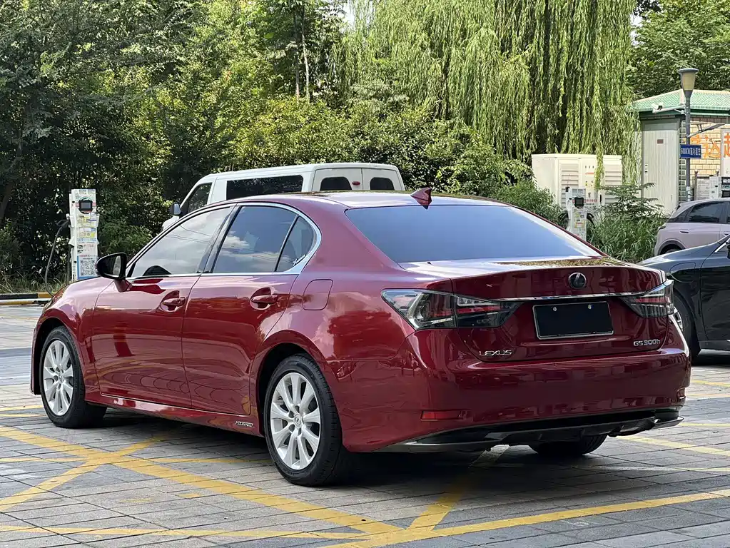 Lexus GS — миниатюра 12