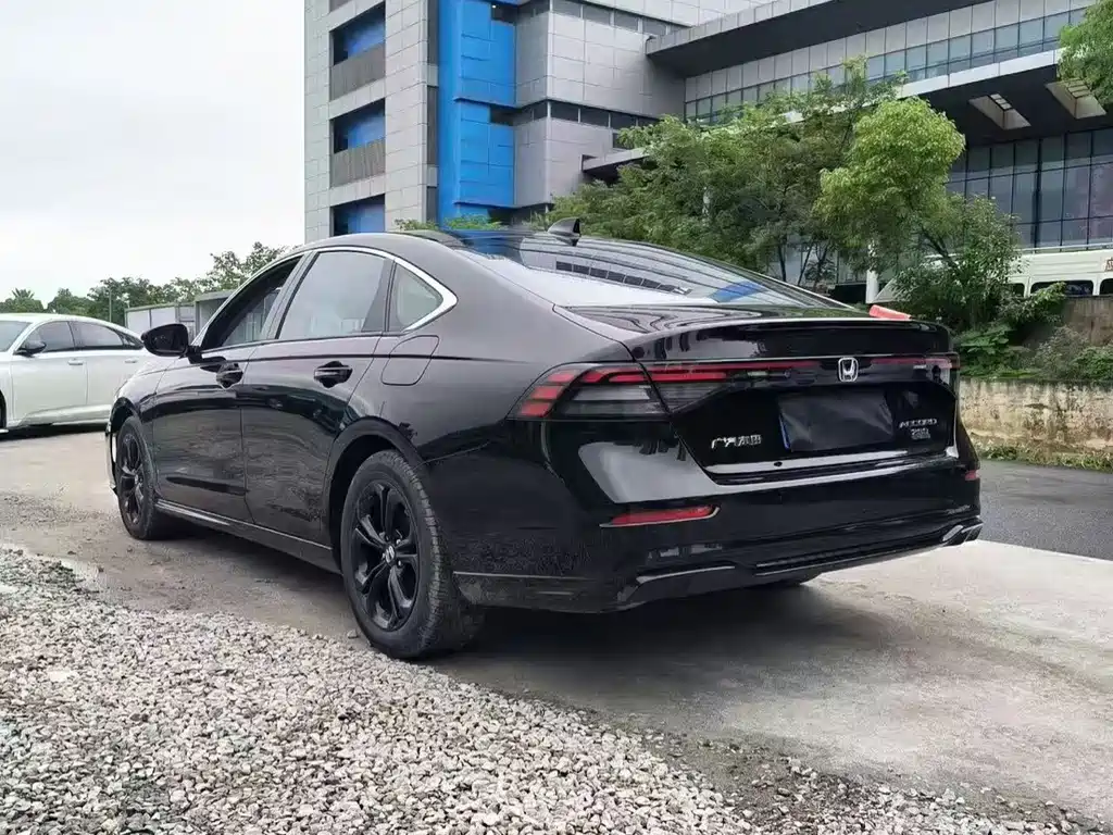 Honda Accord — миниатюра 7