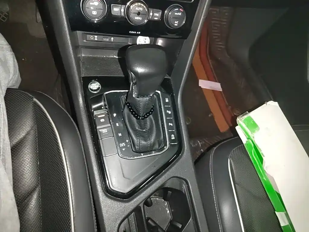 Volkswagen Tiguan L — миниатюра 14
