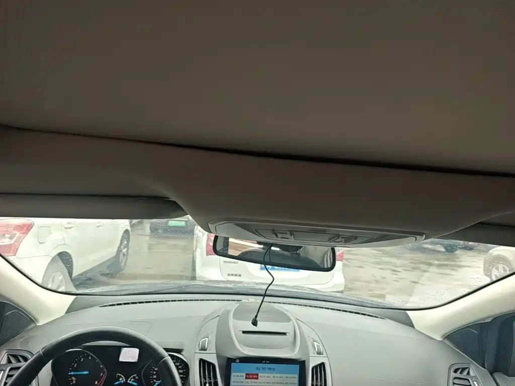 Ford Kuga — миниатюра 18